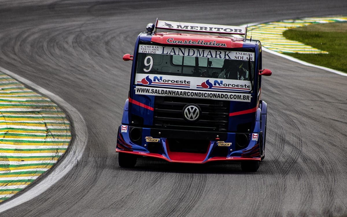 FOTOS: o melhor desta sexta-feira da Grande Final da Copa Truck em Interlagos