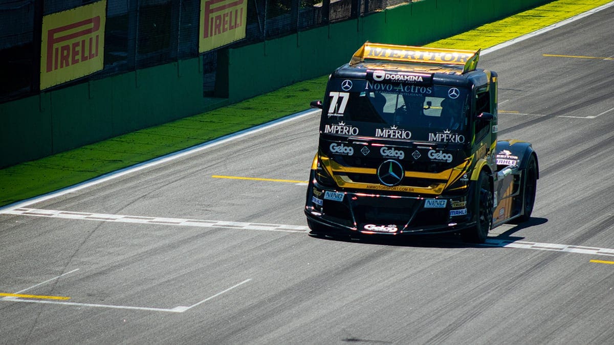 FOTOS: o melhor deste sábado da Grande Final da Copa Truck em Interlagos