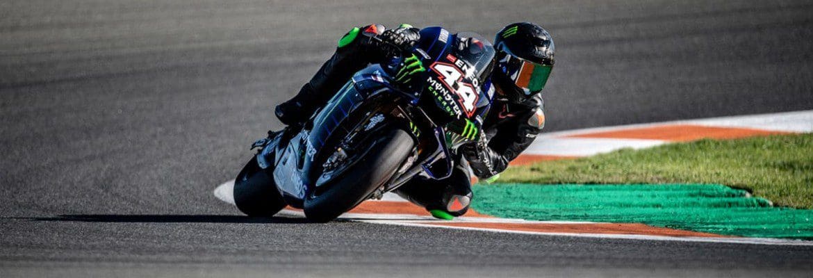 Chefe da Yamaha impressionado com pilotagem de Lewis Hamilton na MotoGP