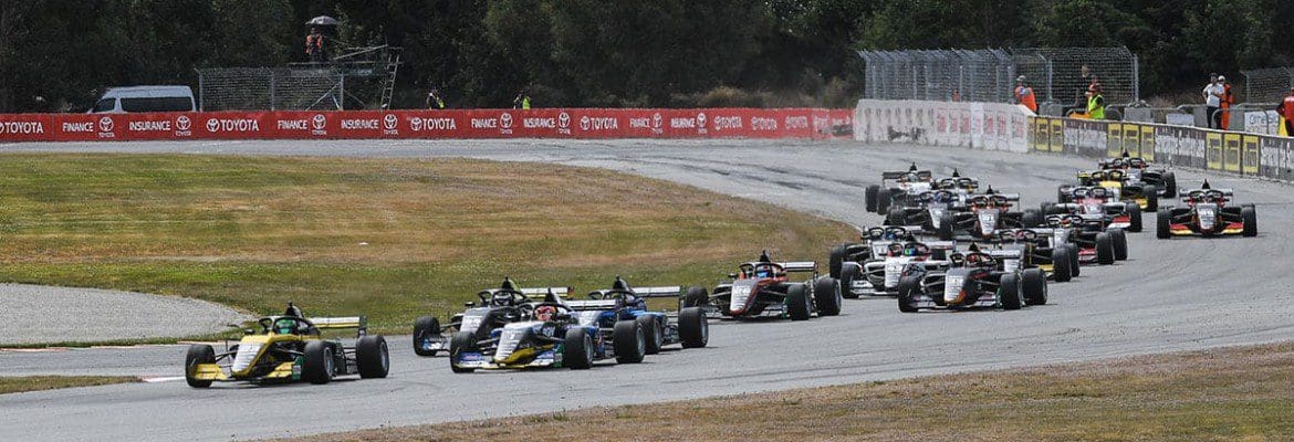 Após pole, volta mais rápida e “vitória”, Collet é penalizado e amarga fim de semana complicado na Toyota Racing