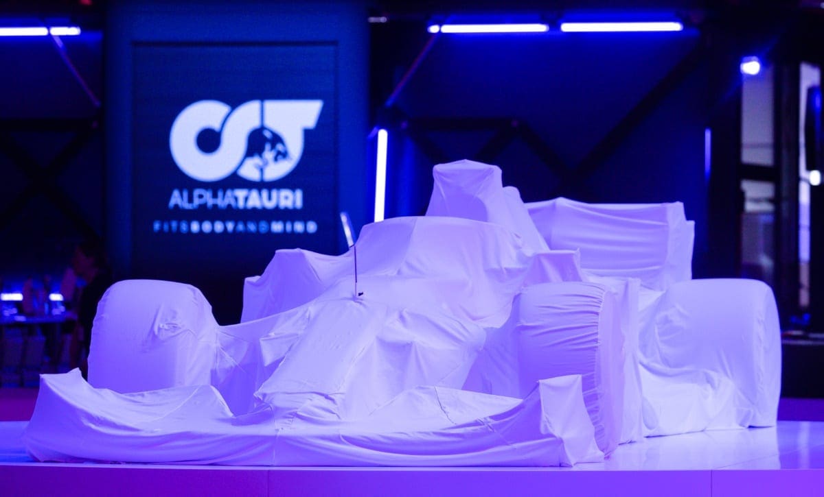 GALERIA: imagens do AT01, o primeiro carro da AlphaTauri para a F1 GALERIA: imagens do AT01, o primeiro carro da AlphaTauri para a F1