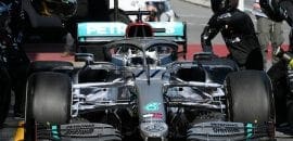 Mercedes conclui o segundo dia de testes de pré-temporada com 183 voltas