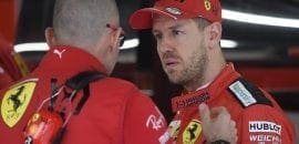 Ecclestone critica Ferrari: “Se Hamilton vier, eles o enterrarão”