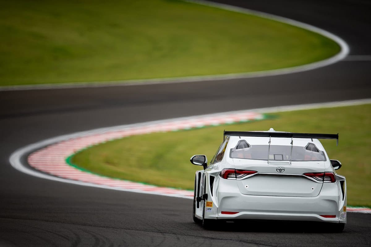 Stock Car faz primeiro teste com os novos Corolla e Cruze Stock Car 2020 - Toyota Corolla
