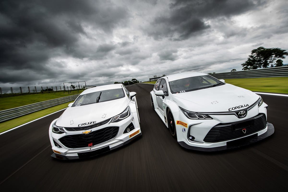 Stock Car faz primeiro teste com os novos Corolla e Cruze Stock Car 2020 - Teste novos carros