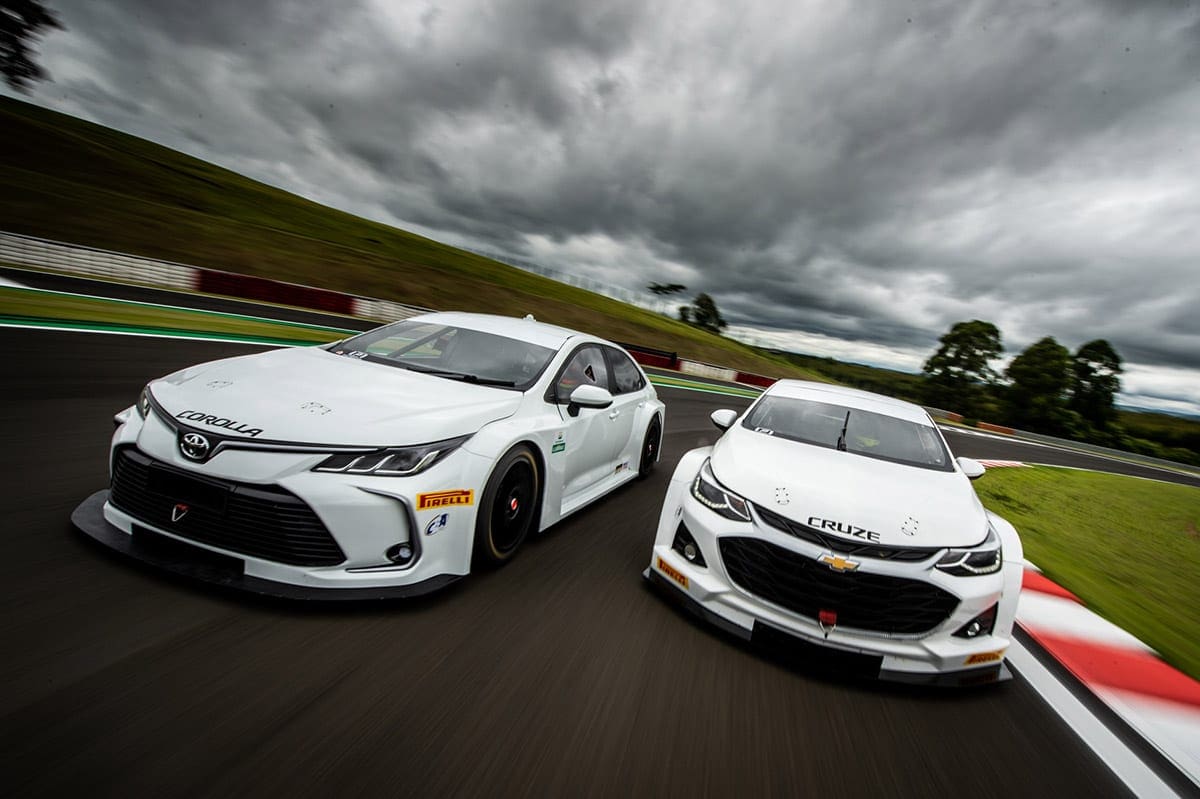 Stock Car faz primeiro teste com os novos Corolla e Cruze Stock Car 2020 - Teste novos carros