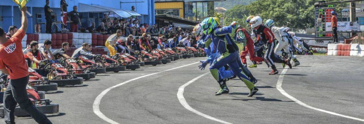 Prova de 10h de Kart na Granja Viana rende viagem a Paris aos vencedores