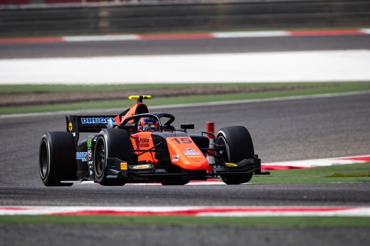 GALERIA: Piquet, Drugovich e Samaia, os brasileiros do grid da F2, durante os testes no Bahrein