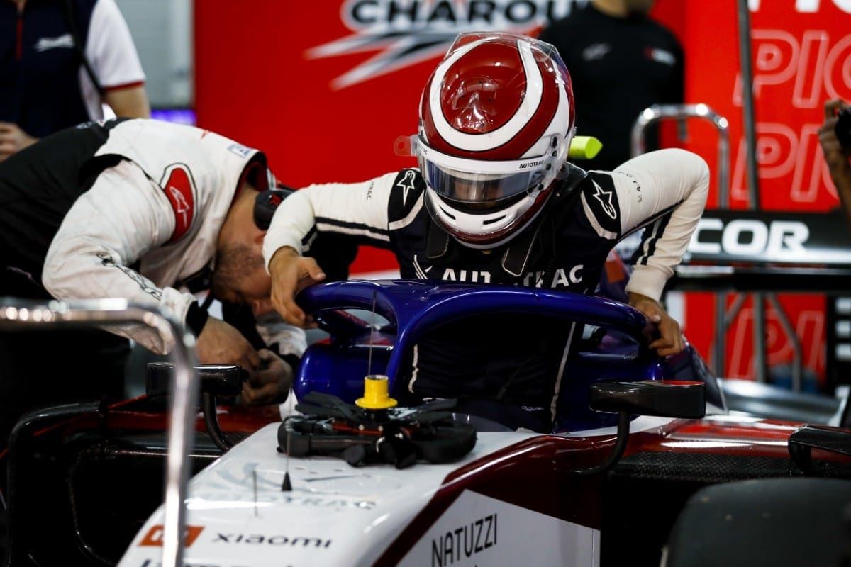 GALERIA: Piquet, Drugovich e Samaia, os brasileiros do grid da F2, durante os testes no Bahrein