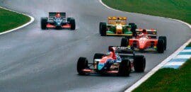 Rubens Barrichello relembra com carinho ter dividido as pistas com seu ídolo Ayrton Senna