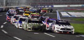 Na corrida mais longa da história da NASCAR, Keselowski vence sua primeira ‘Coca-Cola 600’ no Charlotte Motor Speedway