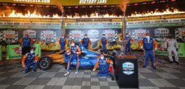 Dixon vence no retorno da IndyCar; Kanaan termina em 10º