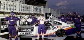 Hamlin supera Harvick e vence a corrida de domingo no Pocono Raceway