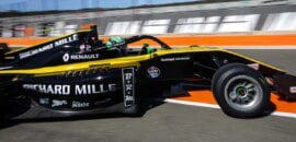Caio Collet defende equipe Renault na última etapa do campeonato virtual de F1 no Canadá