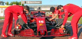 Diretor esportivo da Ferrari diz que as paradas no box não serão diferentes este ano