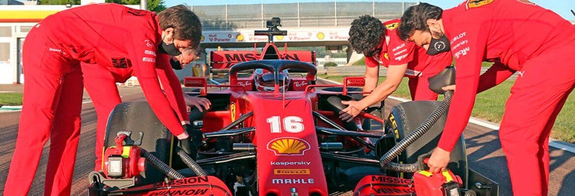 Diretor esportivo da Ferrari diz que as paradas no box não serão diferentes este ano