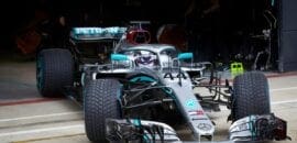 Hamilton vai para a pista em Silverstone
