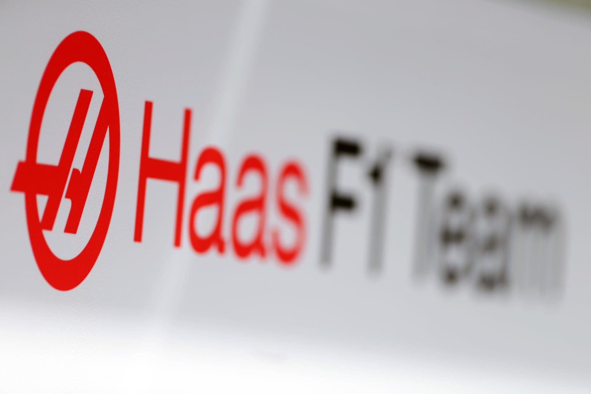 Haas, Toyota e 2026: parceria cresce, mas equipe descarta “retorno disfarçado” à F1 Haas, Toyota e 2026: parceria cresce, mas equipe descarta “retorno disfarçado” à F1