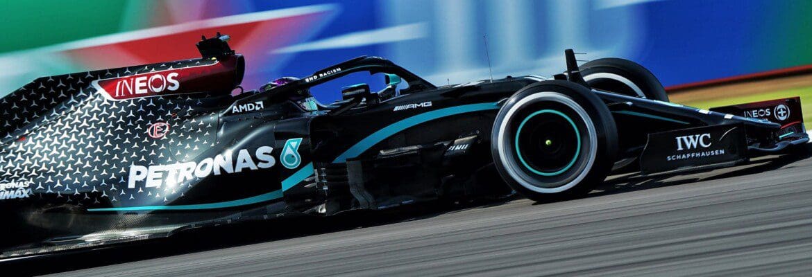 Mercedes: Red Bull parece muito perto no ritmo de corrida