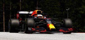 Engenheiros da Red Bull e da Mercedes diferem em relação à vantagem do pneu médio