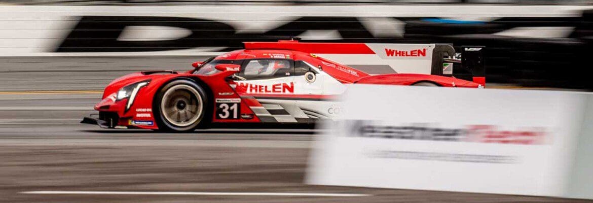 Derani chega a lidera, mas termina em quinto no retorno do IMSA