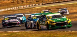 Pneu furado abrevia corrida de Julio Campos em Goiânia