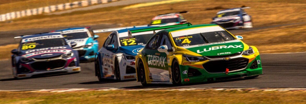 Pneu furado abrevia corrida de Julio Campos em Goiânia