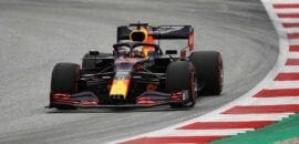 Max Verstappen recebe nova asa traseira da Red Bull
