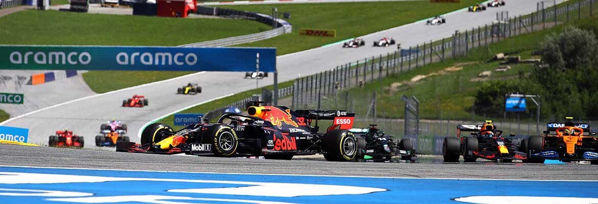 Red Bull lamenta: “Temos zero pontos, enquanto podíamos brigar pela vitória”