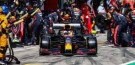 Danos no carro de Verstappen foram maiores do que o esperado pela equipe