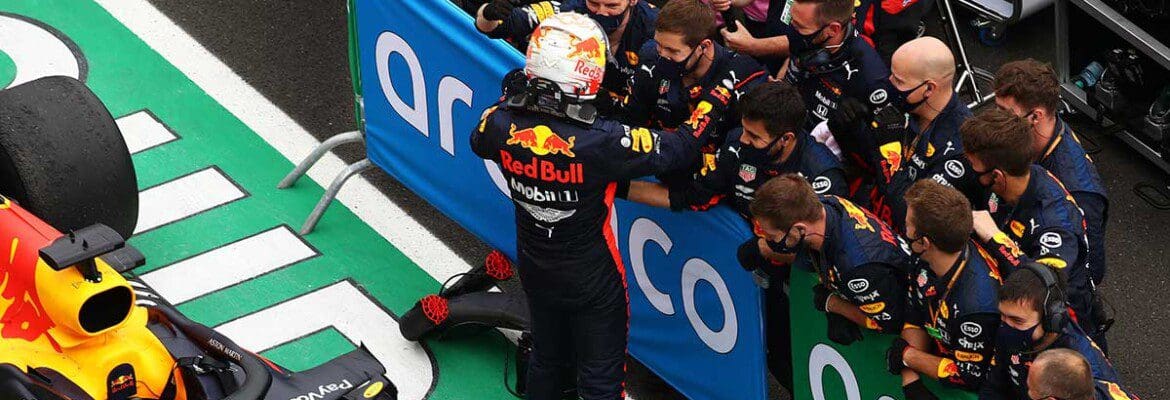 Albers elogia talento de Verstappen
