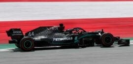 Problemas na caixa de câmbio da Mercedes começaram durante os treinos de sexta-feira na Áustria