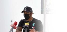 Hamilton possivelmente vai se ajoelhar novamente no domingo