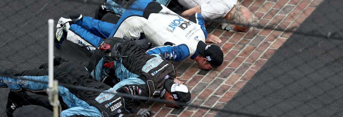 Chase Briscoe assume liderança no fim e vence corrida da Xfinity em Indianapolis