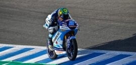 Argentino Gabriel Rodrigo termina sexta-feira na ponta na Moto3