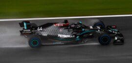 Com chuva, Hamilton conquista a pole para o GP da Estíria de F1