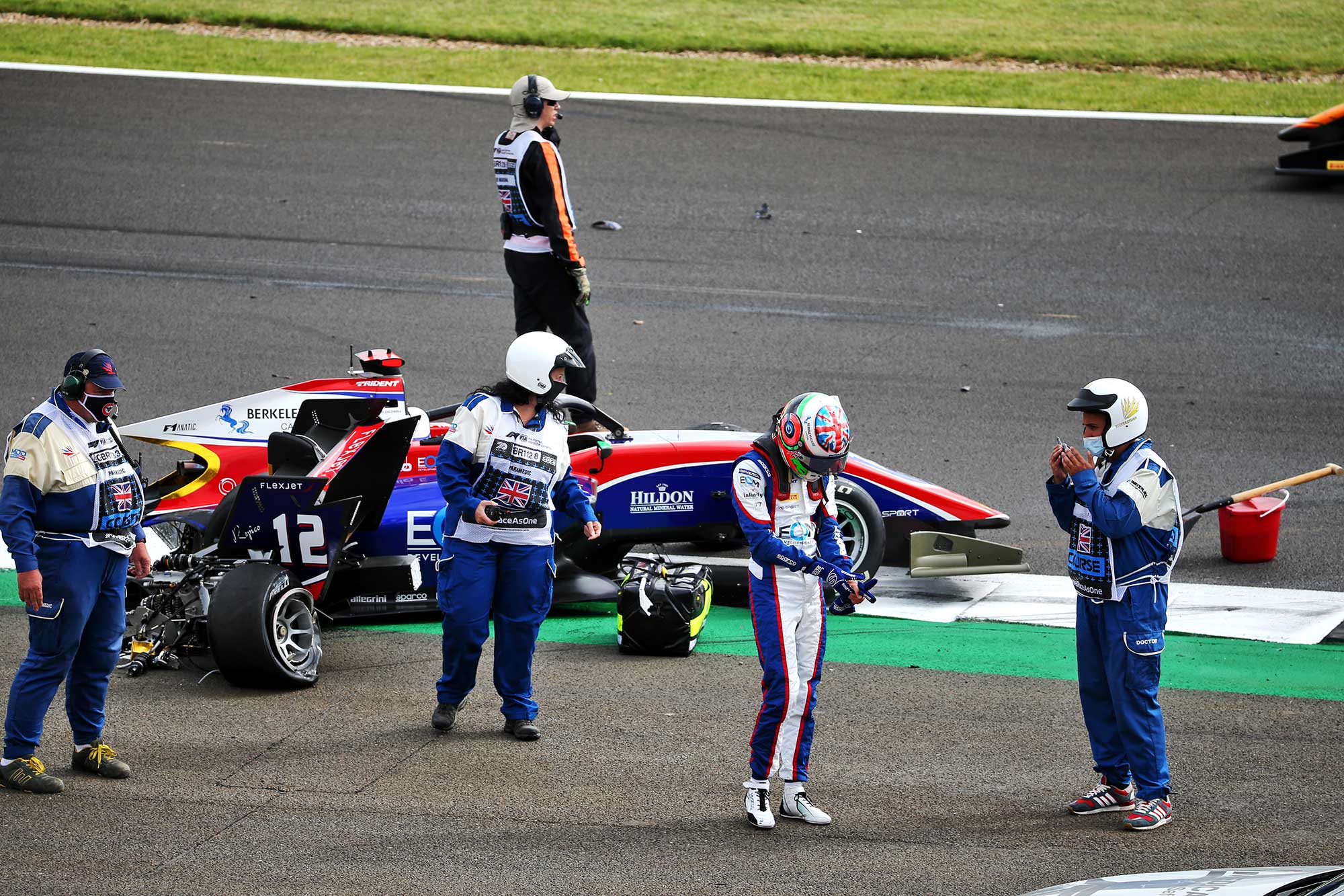 Olli Caldwell escapa de ileso de forte acidente em Silverstone; veja as fotos Olli Caldwell (F3) - Acidente Inglaterra / Silverstone