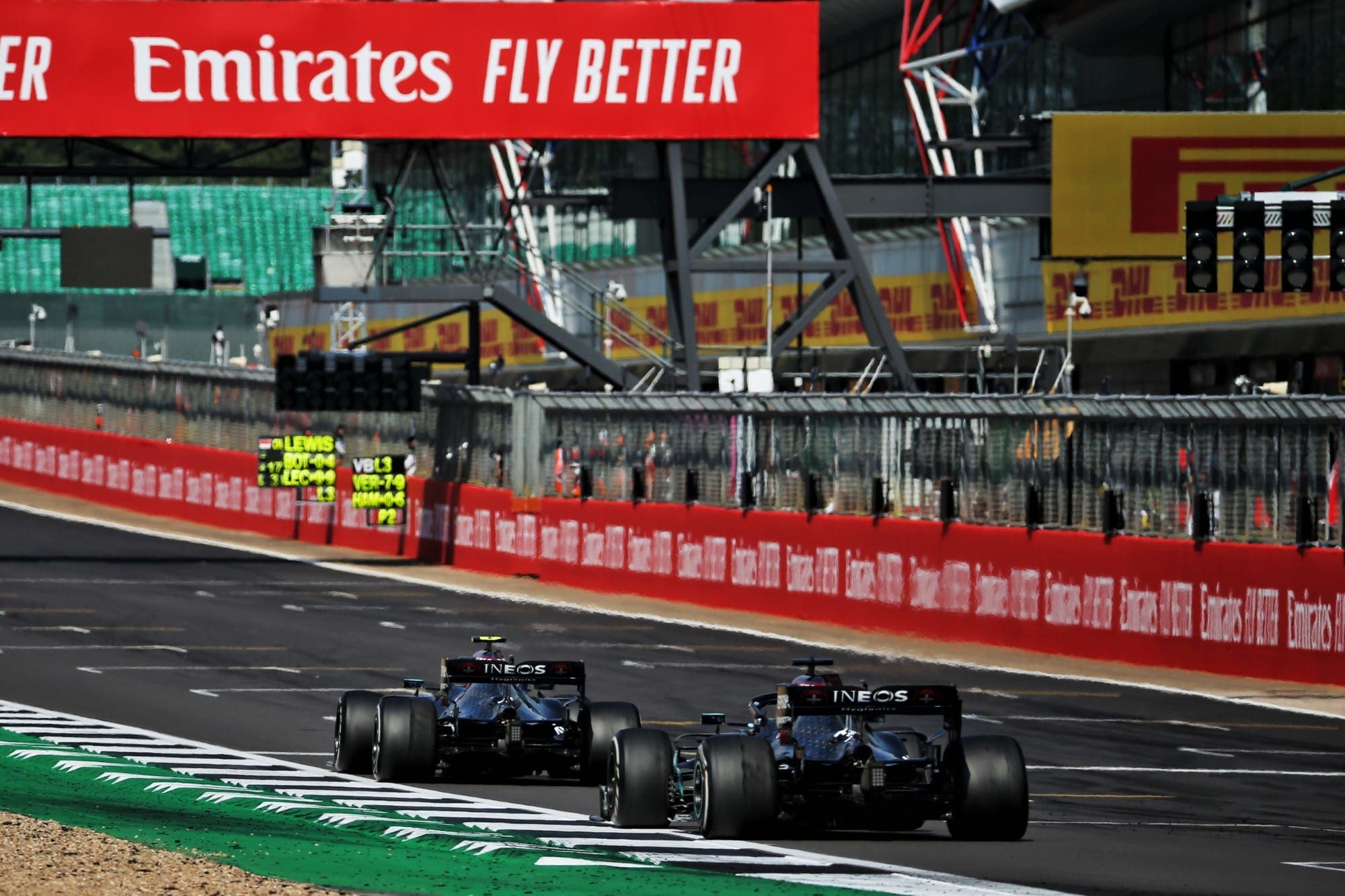 Galeria: confira as imagens do GP dos 70 Anos da F1 Valtteri Bottas e Lewis Hamilton - GP dos 70 Anos da F1