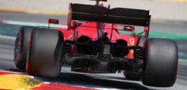Vettel diz que novo chassi ajudou um pouco