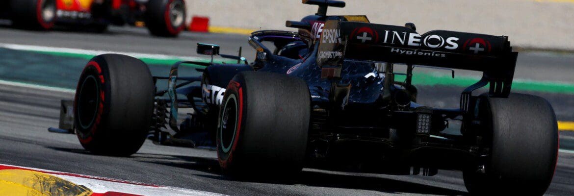 Mercedes acha que Verstappen está muito próximo