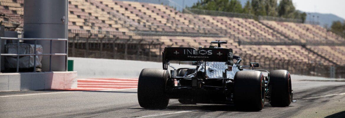 Mercedes nega que tenha asa traseira flexível
