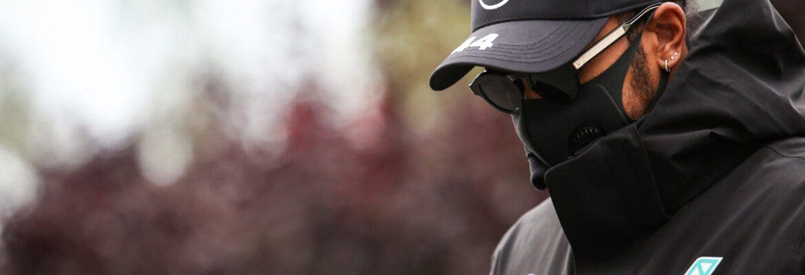 Hamilton dedica pole à Chadwick Boseman