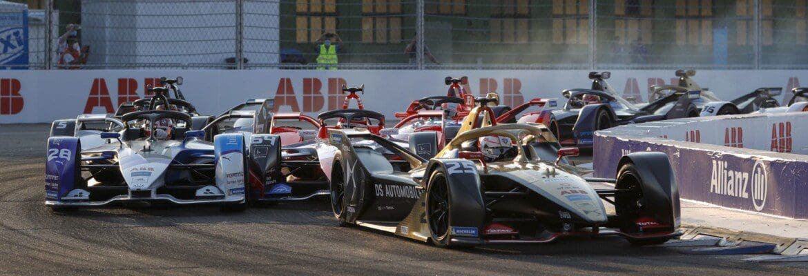 Galeria: confira as imagens da terceira corrida da decisão da Fórmula E