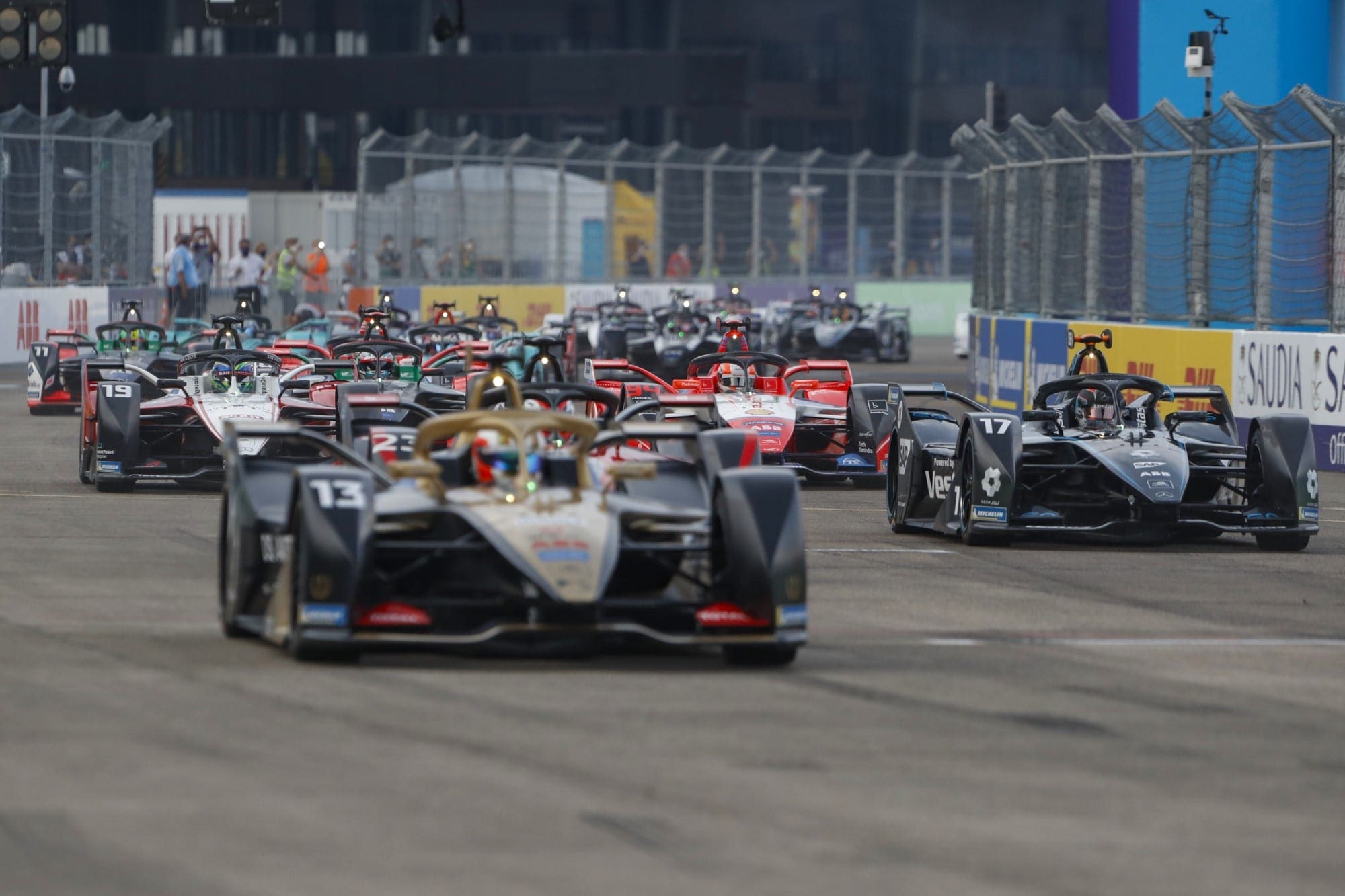 Galeria: confira as imagens da quarta corrida da decisão da Fórmula E Largada - ePrix de Berlim 4 2020