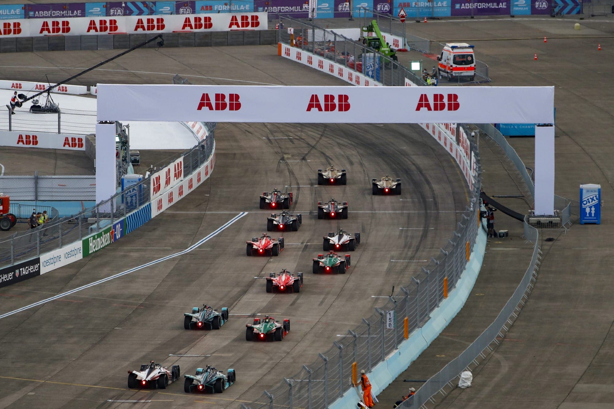 Galeria: confira as imagens da quarta corrida da decisão da Fórmula E Largada - ePrix de Berlim 4 2020