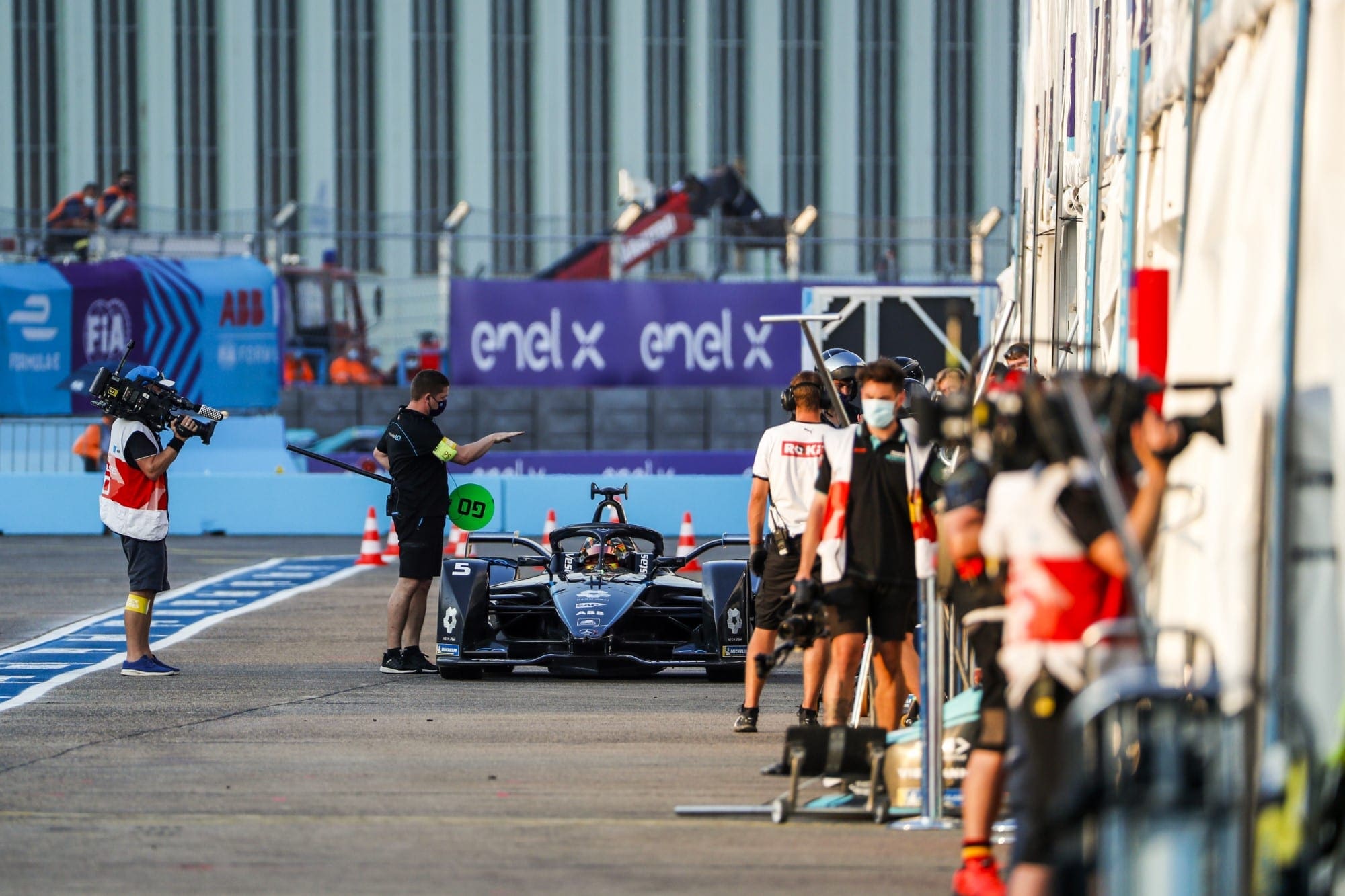 Galeria: confira as imagens da terceira corrida da decisão da Fórmula E Stoffel Vandoorne (BEL), Mercedes Benz EQ, EQ Silver Arrow 01 - ePrix de Berlim 2019 - 2020 Corrida 3
