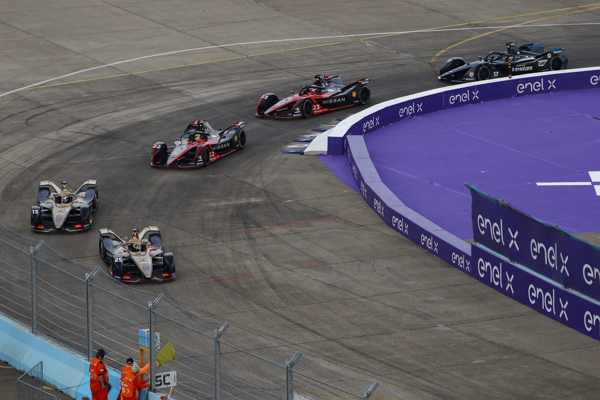 Galeria: confira as imagens da quarta corrida da decisão da Fórmula E Largada - ePrix de Berlim 4 2020