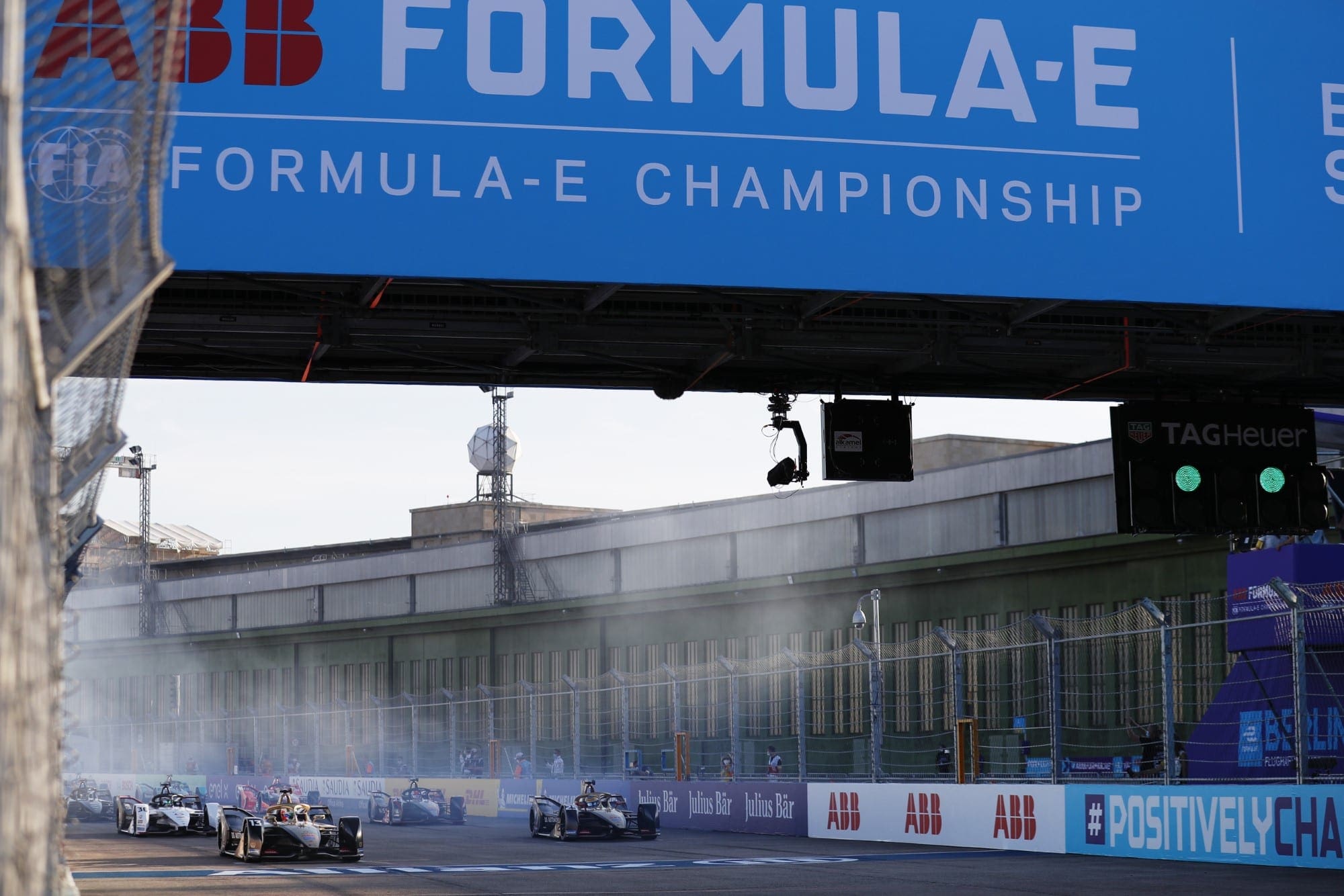 Galeria: confira as imagens da primeira corrida da decisão da Fórmula E