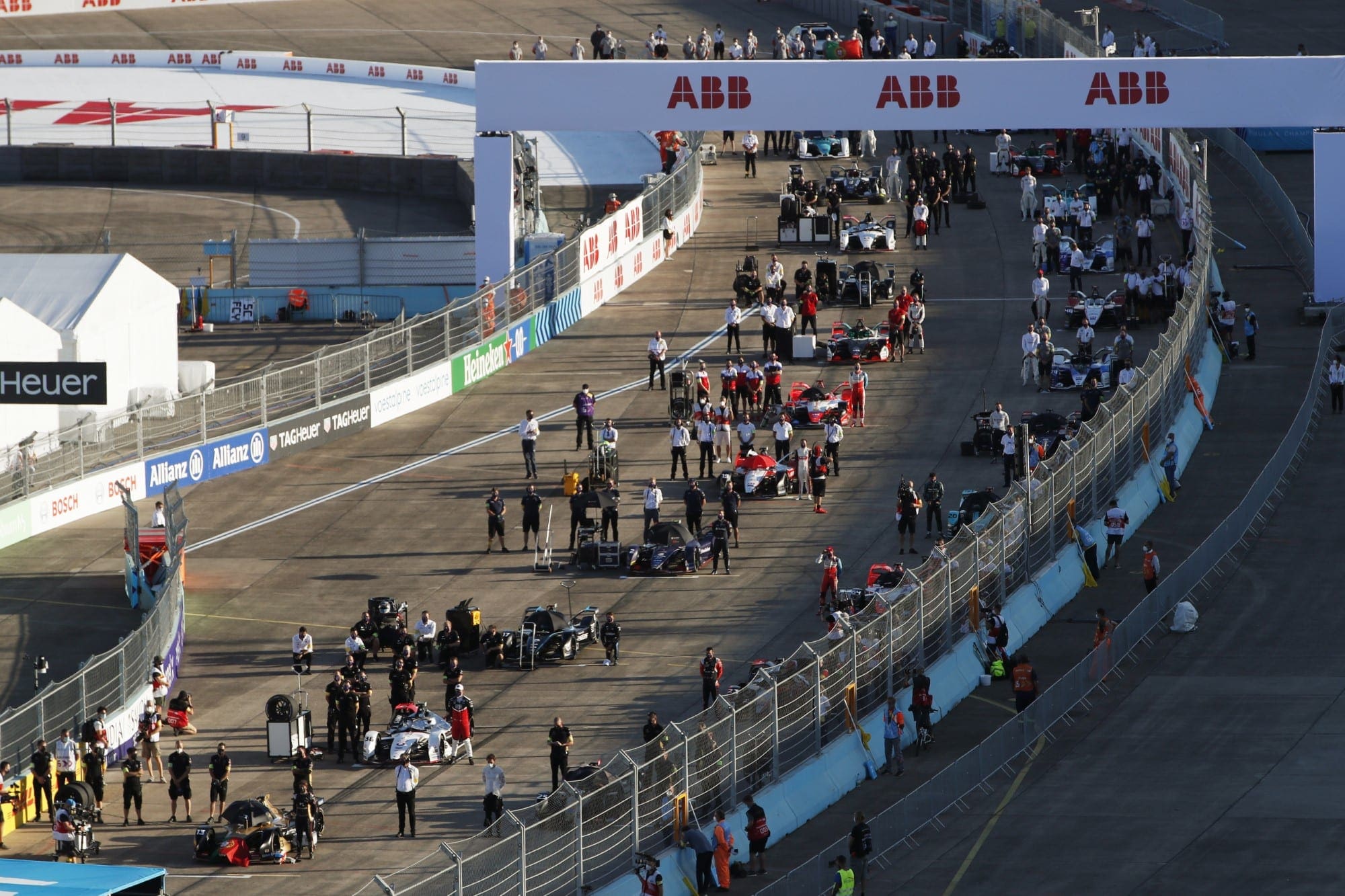 Galeria: confira as imagens da primeira corrida da decisão da Fórmula E