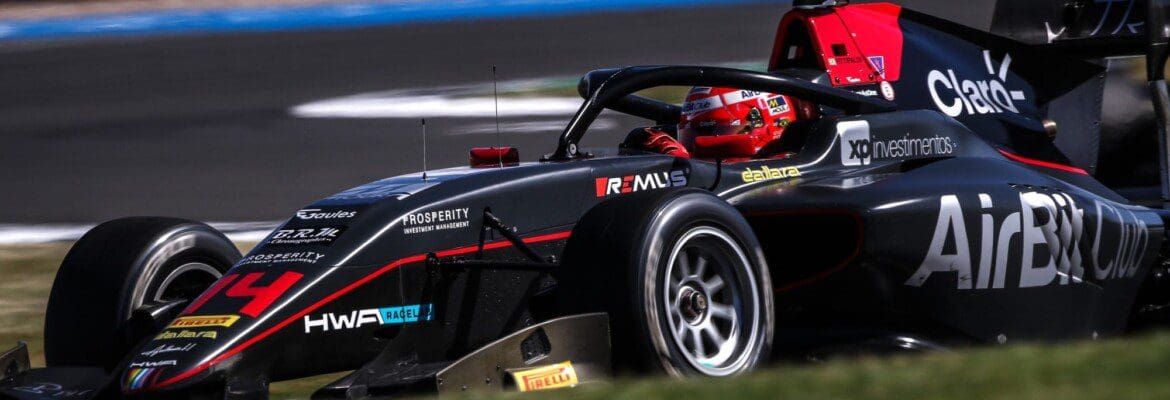 Pela Viseira do Enzo Fittipaldi: A evolução da equipe de Silverstone para Barcelona